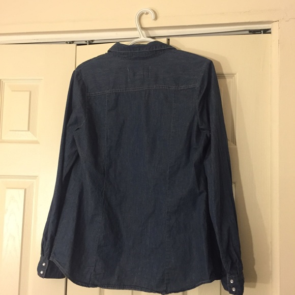 Button down denim top - Picture 2 of 3