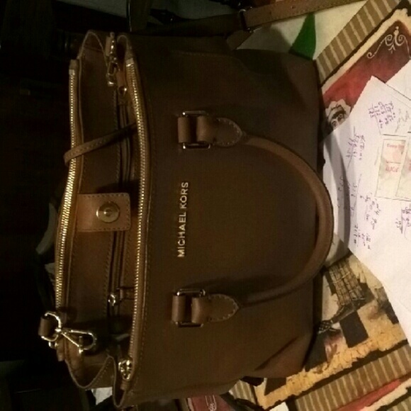 *TRADED*Mk sutton satchel medium @clynn2501
