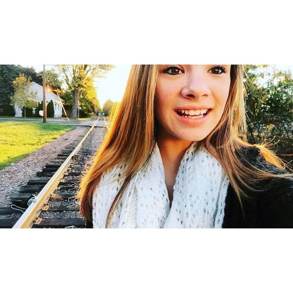 Meet your Posher, Riley - Picture 1 of 1