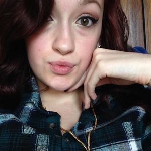 Meet your Posher, Cassandra