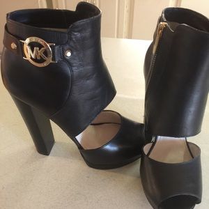 Michael Kors Bootie open toe heel