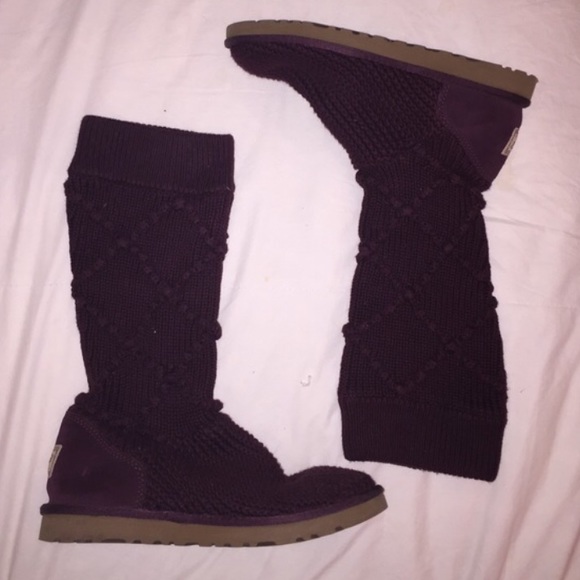 Plum knit UGGS
