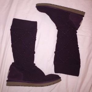 Plum knit UGGS