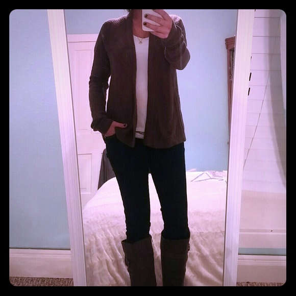 Brown gap cardi
