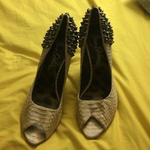Studded Sam Edelman pumps