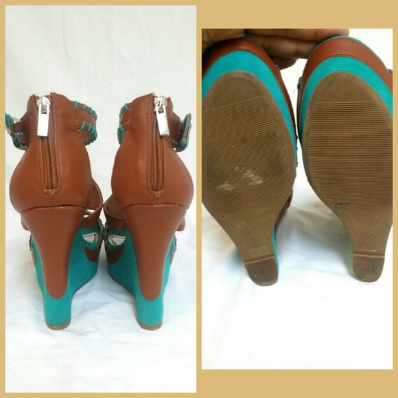 Body Central Diamond Stitch Wedges - Picture 2 of 4