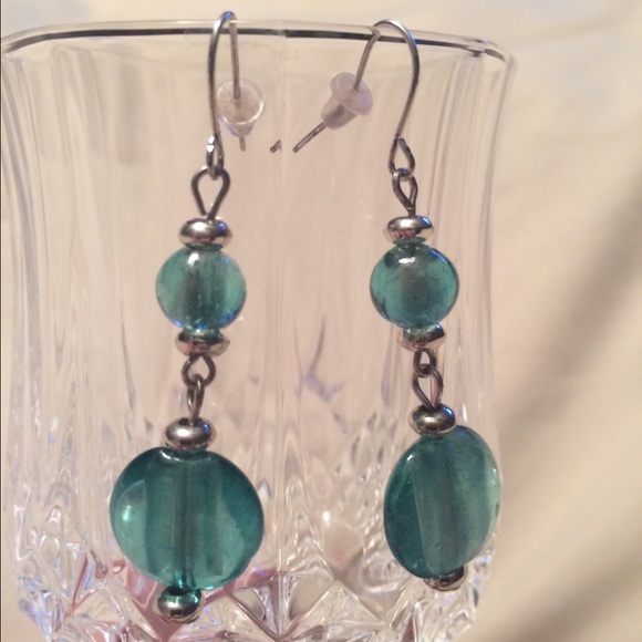 Stunning Blue Earrings. Must bundle - Picture 3 of 3