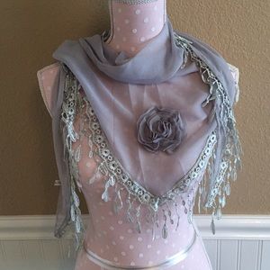 Light grey scarf