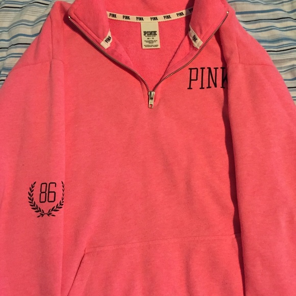 VS PINK HALF ZIP SWEATSHIRT - Picture 2 of 4