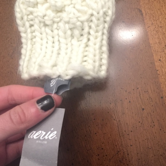 Mittens - Picture 3 of 3