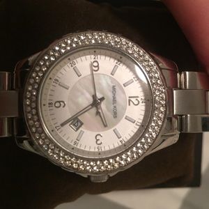 NEVER WORN, perfect condition Michael Kors watch!