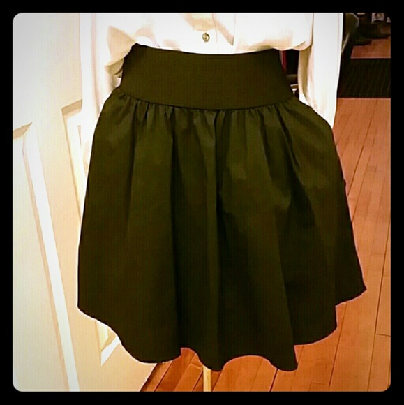 Black skirt - Picture 1 of 1