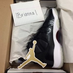 Air Jordan 11 72-10 size 7y ( gradeschool)