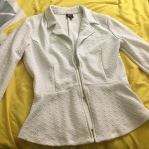 Cropped peplum white jacket