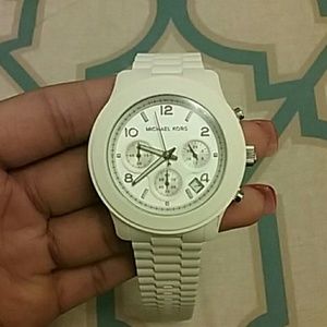 Mk watch