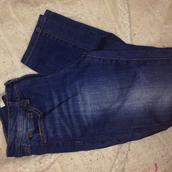 Boyfriend jeans distressed