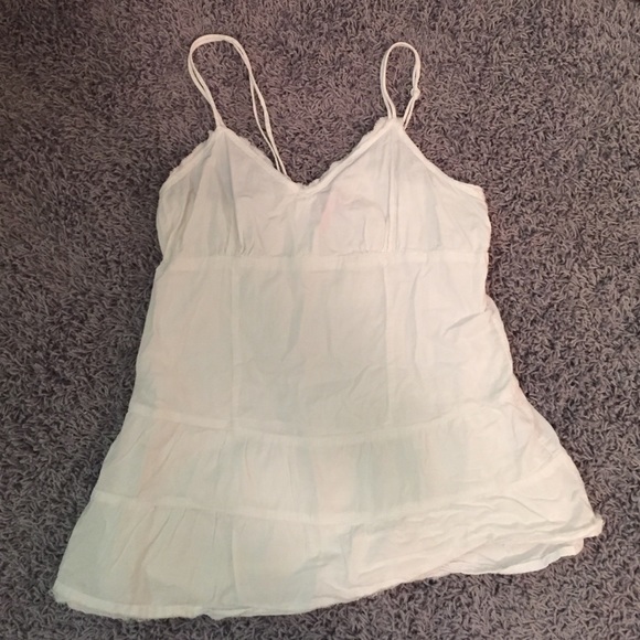 super cute white tank top !!!