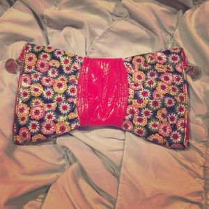 Vera Bradley FRILL bow wristlet