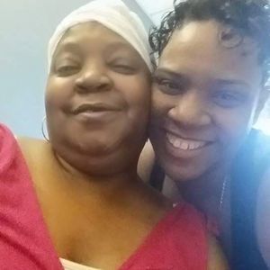 Meet your Posher, Candace