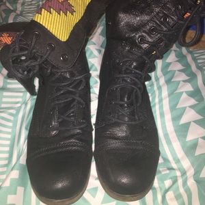 Combat boots