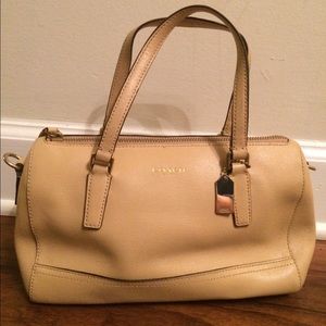Classic Coach petite purse