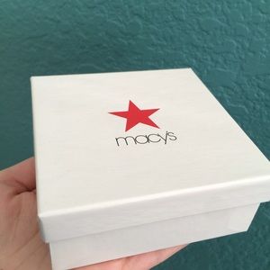 Guess ♡ heart necklace ♡