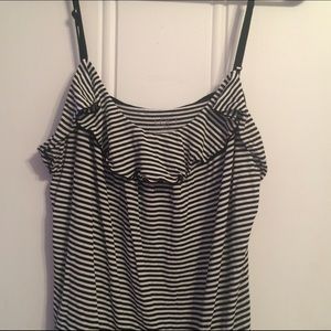 LOFT top with Ruffled edge - petite L