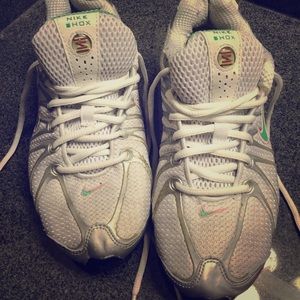 Nike Shox Size 6.5 Running Shoes-Pink and Green