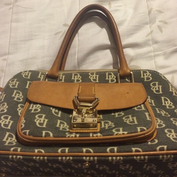 Dooney & Bourke ✨