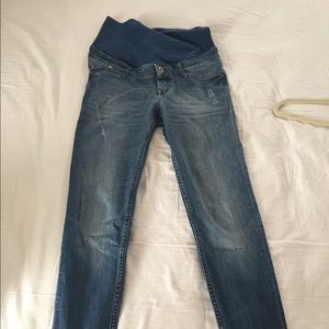 Boyfriend maternity jeans
