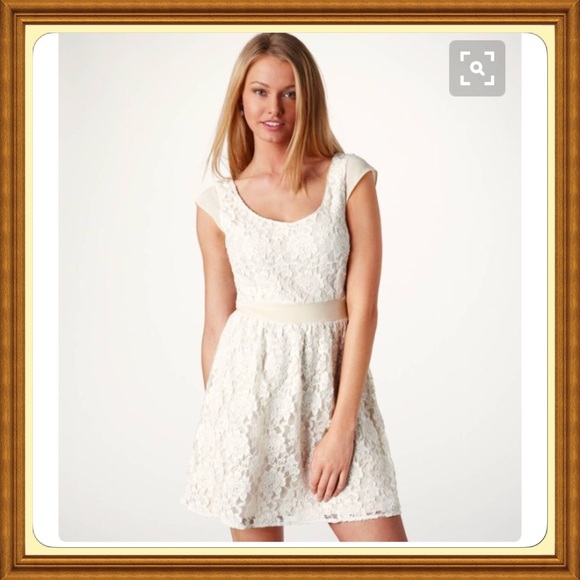American Eagle Laced dress