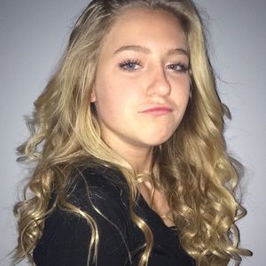 Meet your Posher, Anneka