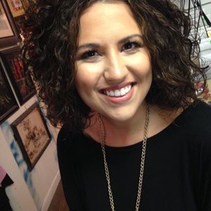 Meet your Posher, Molly