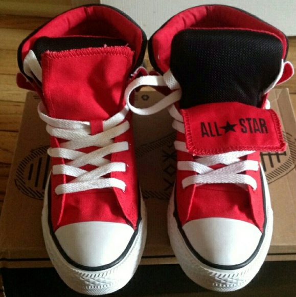 Converse kids size 6