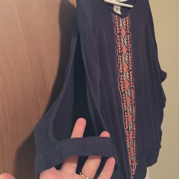 Blue and orange top - Picture 2 of 3