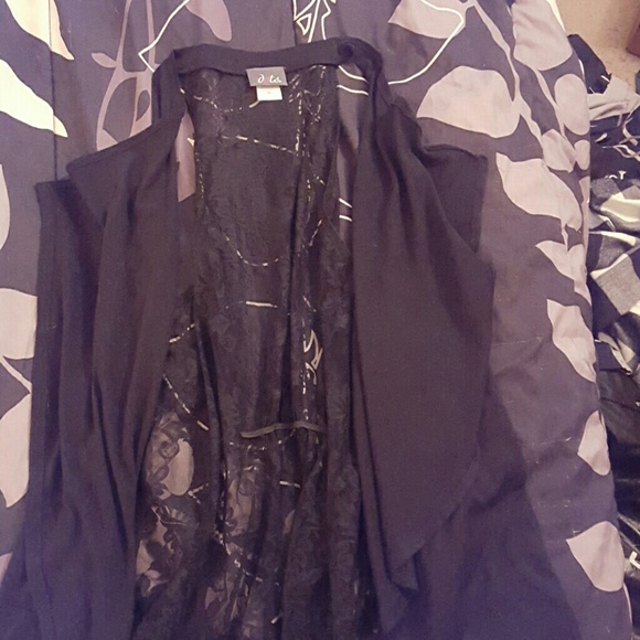 Vest - Picture 3 of 3