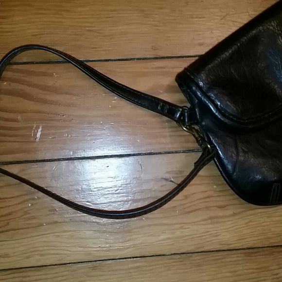 Liz Claiborne Wristlet - Picture 4 of 4