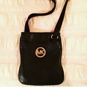 | Michael Kors Crossbody Bag |