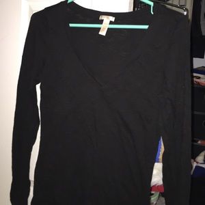 Ambiance Black Long sleeve v neck basic size L