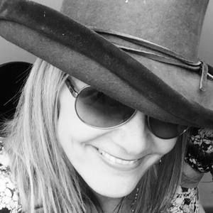 Meet your Posher, Denise