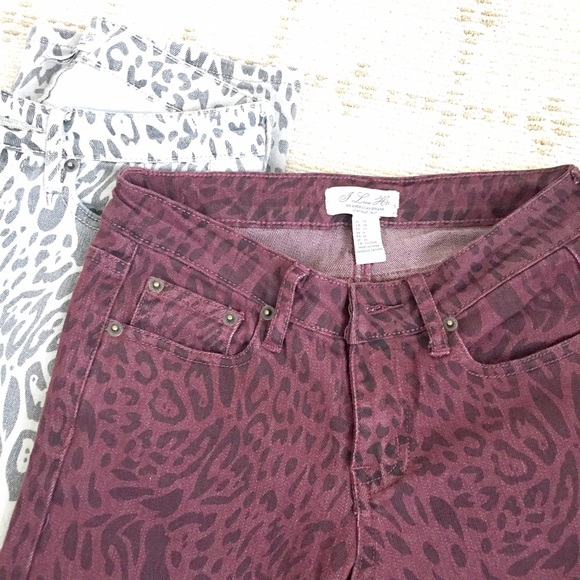 Forever 21 Jeans - Like NEW Forever21 leopard print jeans in wine Forever 21 Jeans - Like NEW Forever21 leopard print jeans in wine
