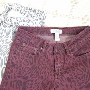 Forever 21 Jeans - Like NEW Forever21 leopard print jeans in wine Forever 21 Jeans - Like NEW Forever21 leopard print jeans in wine