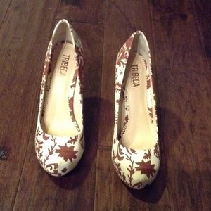 Tribeca Kenneth Cole pumps!