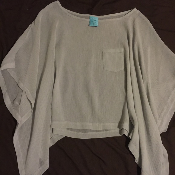 Flowy, short sleeve, sheer