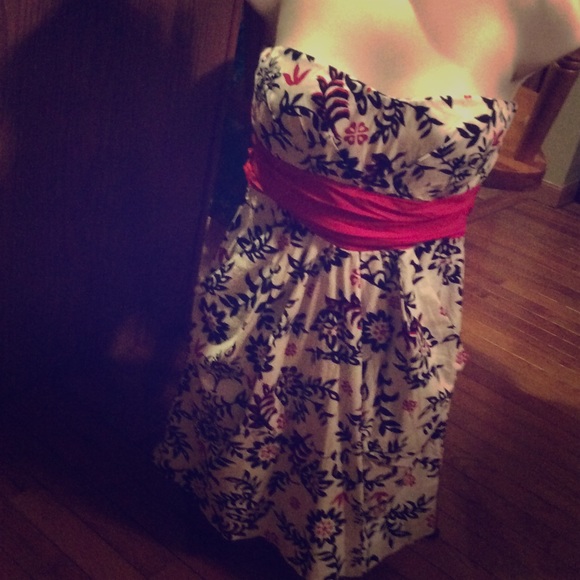 Cute dress with pockets