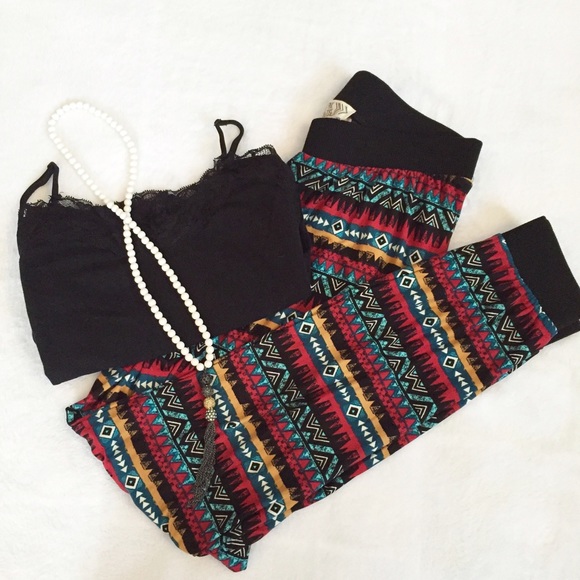 🆕 Pink Rose Tribal Pants - Picture 3 of 3