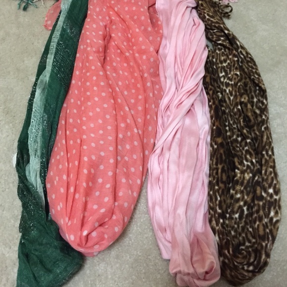 Scarf bundle - Picture 3 of 3