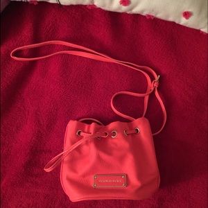 VS Coral Cross-body