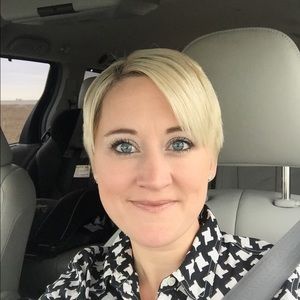 Meet your Posher, Laura