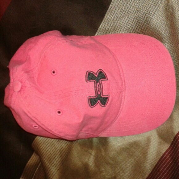Womans Under Armour hat